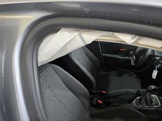 Peugeot 208 1.2 PureTech Active picture 12