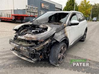 demontáž osobní automobily Peugeot 5008 5008 II (M4/MC/MJ/MR), MPV, 2016 / 2024 1.2 12V e-THP PureTech 130 2021/8