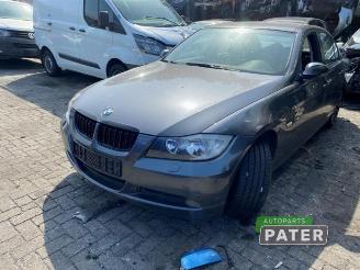 Sloopauto BMW 3-serie 3 serie (E90), Sedan, 2005 / 2011 318i 16V 2006/3