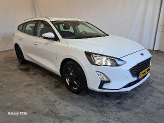 damaged passenger cars Ford Focus 1.5 EcoBl. Tr.Ed.Bns 2021/1