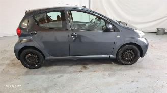 Toyota Aygo 1.0-12V + picture 8