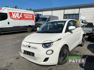  Fiat 500E 500e (332), Hatchback, 2020 42 kWh 3+1 2022/5