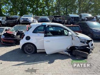 Fiat 500E 500e (332), Hatchback, 2020 42 kWh 3+1 picture 3
