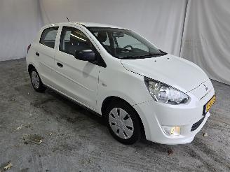 Vaurioauto  passenger cars Mitsubishi Space-star 1.0 Entry 2015/4