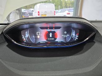 Peugeot 5008 1.2 PureTech Blue Lease Premium picture 23