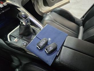 Peugeot 5008 1.2 PureTech Blue Lease Premium picture 35