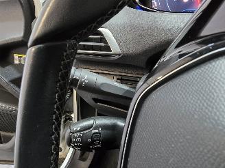 Peugeot 5008 1.2 PureTech Blue Lease Premium picture 27