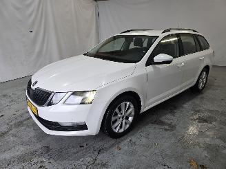 Skoda Octavia 1.0 TSI Greentech Ambition Business picture 3