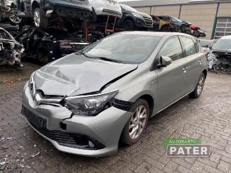 Uttjänta bilar auto Toyota Auris Auris (E18), Hatchback 5-drs, 2012 / 2019 1.8 16V Hybrid 2015/7