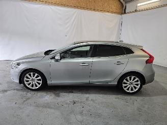 Volvo V-40 1.6 D2 R-Design picture 4