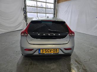 Volvo V-40 1.6 D2 R-Design picture 6