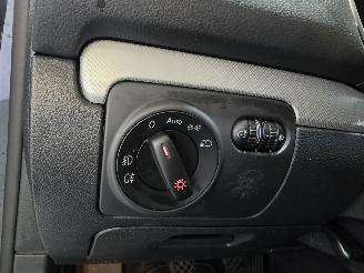 Volkswagen Golf 1.2 TSI Highline BlueMotion picture 24