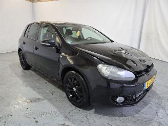 damaged passenger cars Volkswagen Golf 1.2 TSI Highline BlueMotion 2012/1