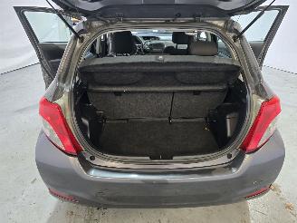 Toyota Yaris 1.3 VVT-i Aspiration picture 18