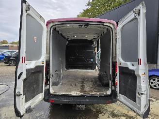 Ford Transit 2.2 TDCI L3H2 Ambiente picture 21