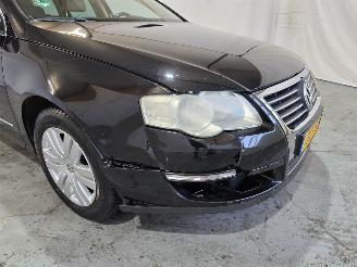 Volkswagen Passat 2.0 FSI Highline Business picture 9