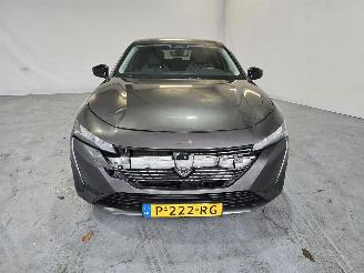 Peugeot 308 1.2 PureTech Allure Pack Business picture 2