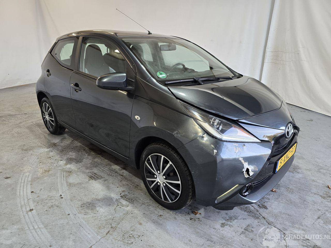 Toyota Aygo 1.0 VVT-i x-play
