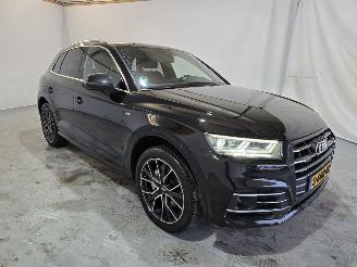 krockskadad bil auto Audi Q5 55 e TFSI quattro Competition 2019/11