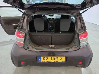 Toyota iQ 1.0 L picture 20