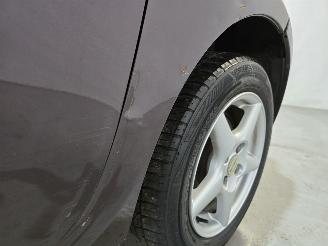 Toyota iQ 1.0 L picture 13