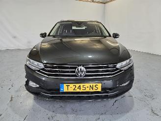 Volkswagen Passat Variant 1.5 TSI Business picture 2