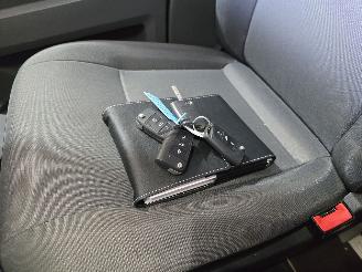 Volkswagen Transporter 2.0 TDI L1H1 28 Comfortline picture 33