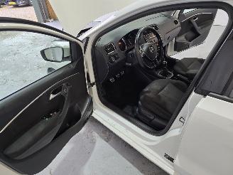 Volkswagen Polo 1.2 TSI Comfortline Business R picture 20