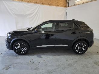Peugeot 2008 1.2 Hybrid 145 GT picture 4