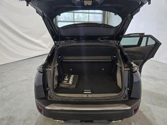 Peugeot 2008 1.2 Hybrid 145 GT picture 14