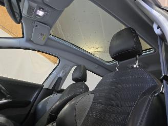 Peugeot 2008 1.2 PureTech Blue Lease Executive picture 32