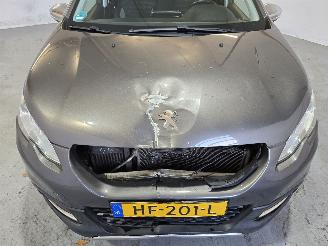 Peugeot 2008 1.2 PureTech Blue Lease Executive picture 9