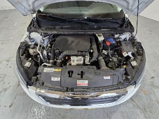 Peugeot 308 1.2 PureTech Blue Lease Executive picture 13