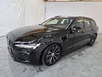 Volvo V-60 2.0 T6 Plug-in hybrid AWD Plus Dark picture 4