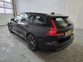 Volvo V-60 2.0 T6 Plug-in hybrid AWD Plus Dark picture 6