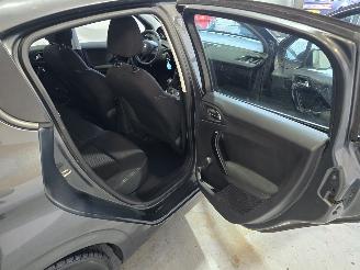 Peugeot 208 1.2 PureT. Blue Lion picture 17