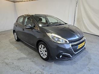 Schadeauto Peugeot 208 1.2 PureT. Blue Lion 2017/1