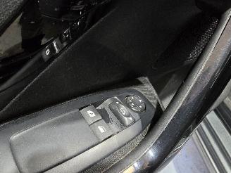 Peugeot 208 1.2 PureT. Blue Lion picture 24