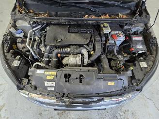 Peugeot 308 SW 1.6 BlueHDI Blue Lease Executive Pack picture 13