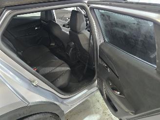 Peugeot e-2008 EV GT 54 kWh picture 19