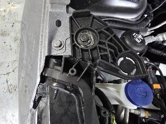 Peugeot e-2008 EV GT 54 kWh picture 14