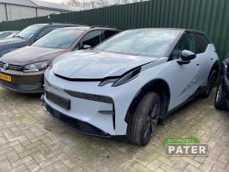 Vrakbiler auto Zeekr X X, SUV, 2023 RWD Long Range 69 kWh 2024/4