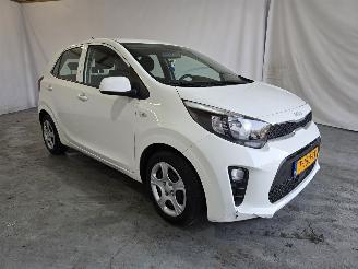 krockskadad bil auto Kia Picanto 1.0 dpi Comfort 2023/10