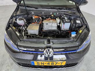 Volkswagen Golf E-Golf picture 12