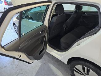 Volkswagen Golf E-Golf picture 18