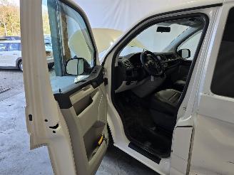 Volkswagen Transporter 2.0 TDI L2H1 Economy picture 22
