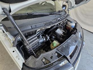 Volkswagen Transporter 2.0 TDI L2H1 Economy picture 17