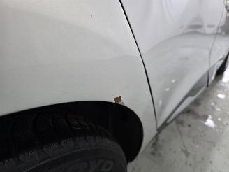 Renault Clio 1.5 DCI picture 13