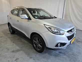 Damaged car Hyundai Ix35 2.0i i-Motion 2015/6