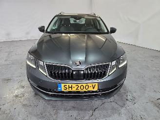 Skoda Octavia 1.0 TSI Greentech Style Business picture 2